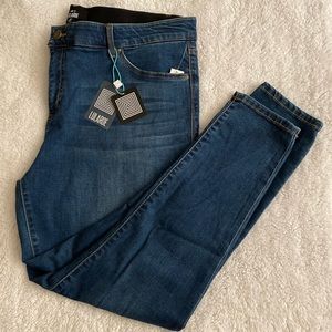Lularoe Size 40 Standard Wash Skinny Jeans NWT